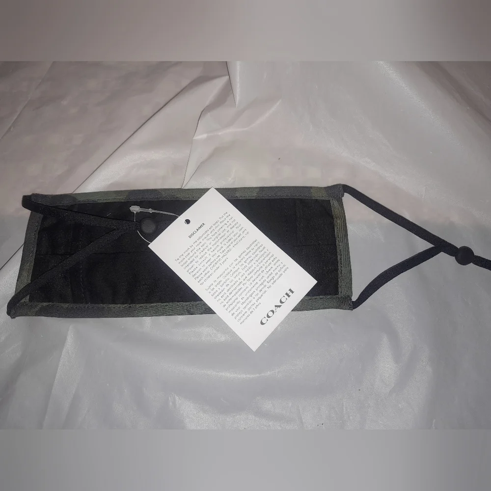 New Coach Rexy Face Mask NWT